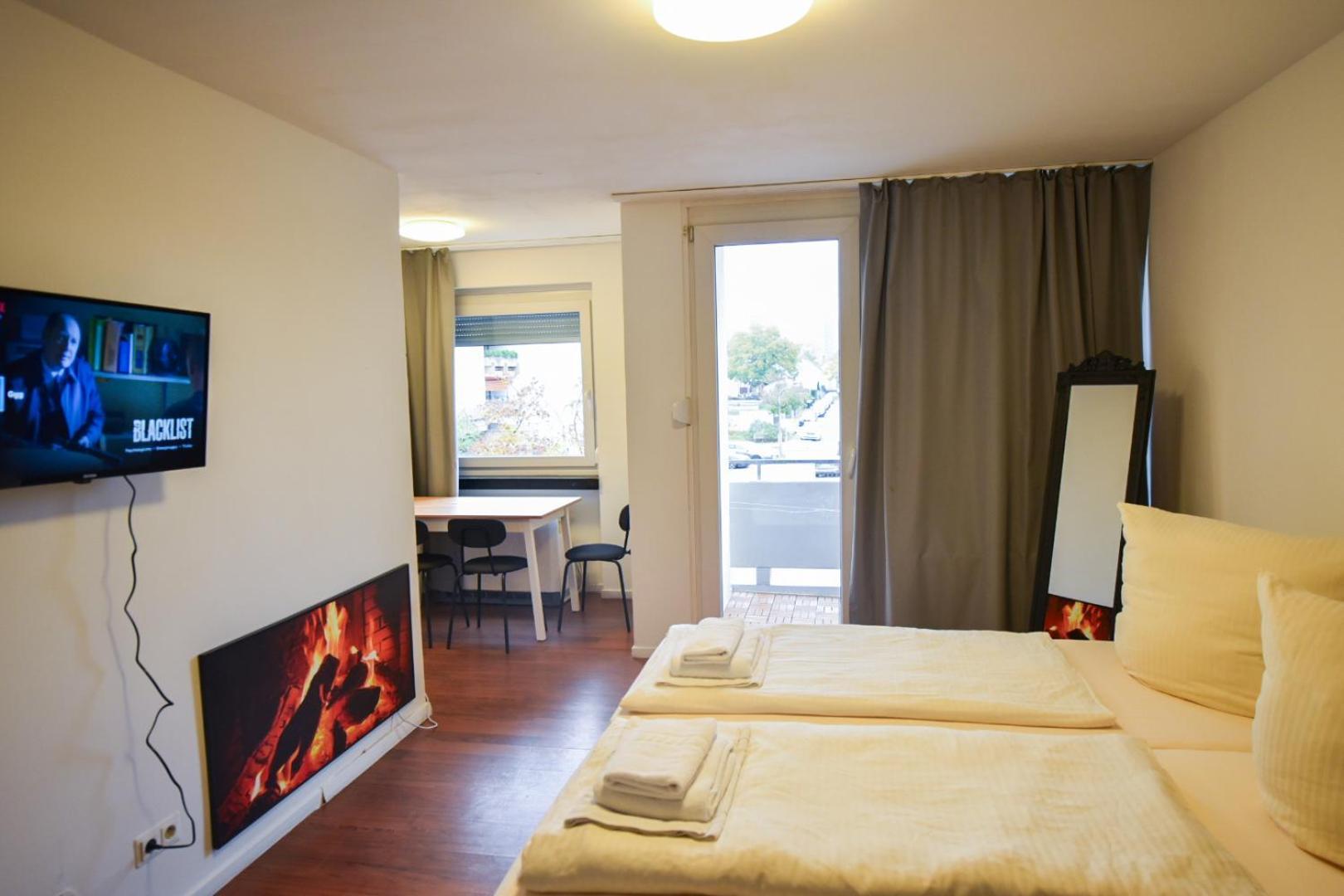 Im Mit Eigene Kueche Bad Balkon Parkplatz Netflix Nürnberg